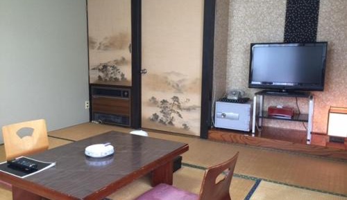 Japanese-Style Economy Room