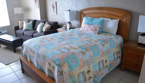 King or Queen Studio with Partial Ocean View