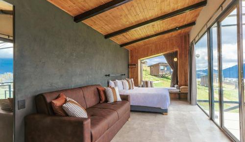 Suite with Lake View