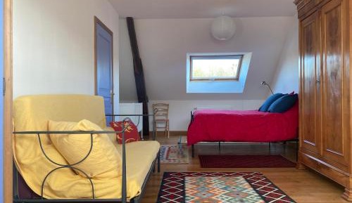 Deluxe Double Room (2 Adults + 1 Child)