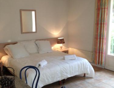 Studio (3 Adults)