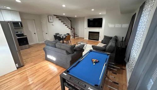 Four-Bedroom Luxury Apartment