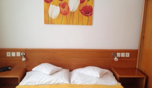 Studio Apartment (2 Adults)