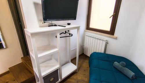Single Room with Private Bathroom
