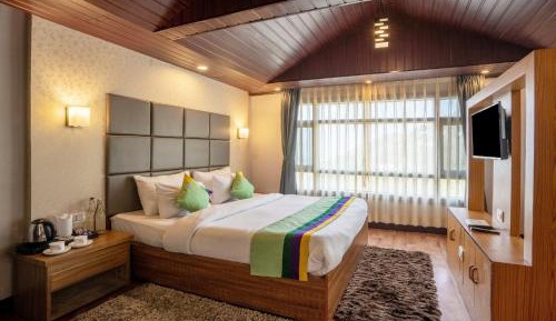 Superior Room With Kangchenjunga Mountain View