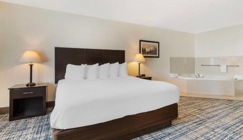 King Suite with Whirlpool and Balcony