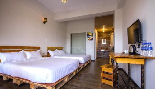 Junior Suite with Garden View
