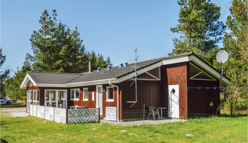 Three-Bedroom Holiday Home 