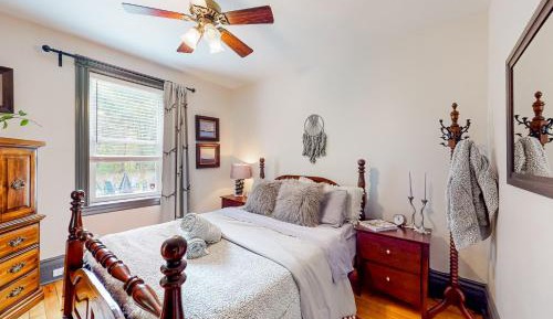 One-Bedroom Holiday Home