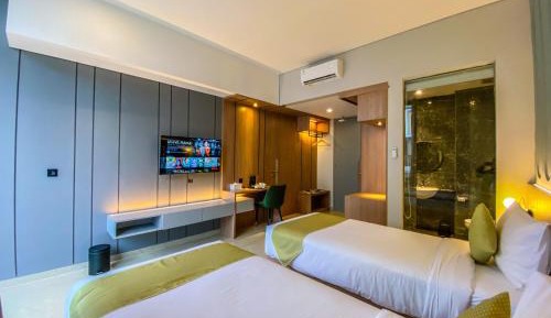 Twin Room with Balcony