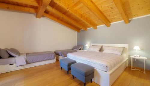 Quadruple Room with Private Bathroom