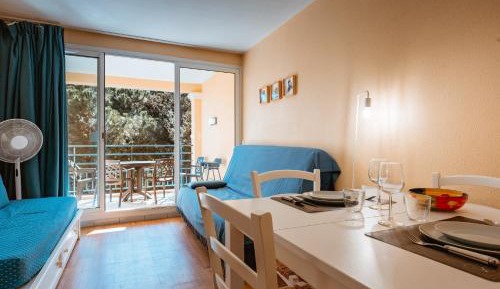 Studio with Balcony