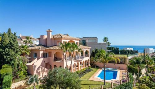 Villa with Sea View