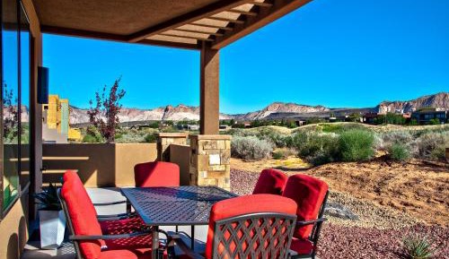 Three-Bedroom Holiday Home 