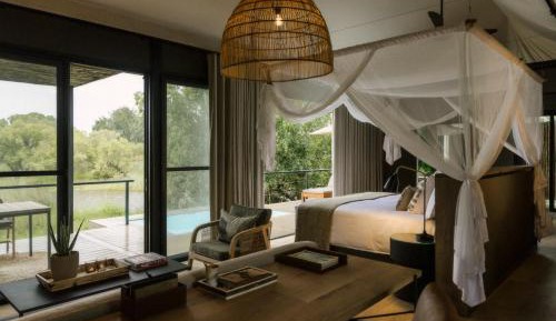 Luxury Tent with Pool