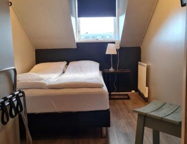 Small Double Room with Shared Bathroom