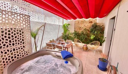 Ground Floor Apartment with Terrace and Hot Tub B