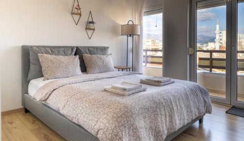Studio with Sofa Bed