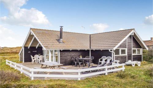 Four-Bedroom Holiday Home