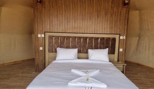 Double Room with Mountain View
