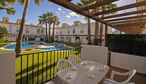Bungalow - Water Front 