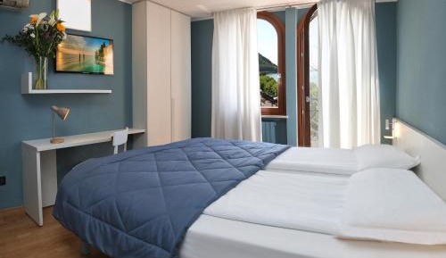 Double Room with Lake View