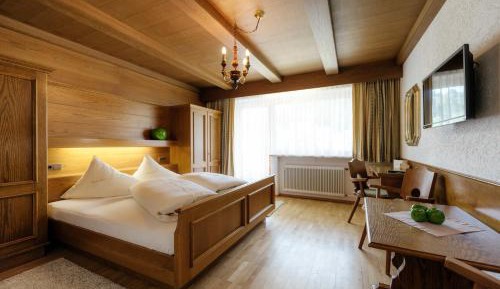 Double Room with Mountain View
