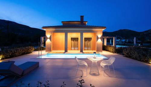 Junior Suite with Private Pool