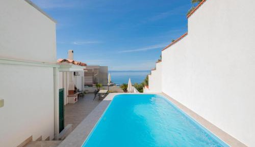 Three-Bedroom Vacation Home 