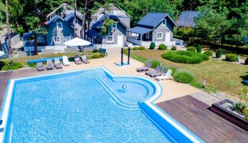 Apartment with Pool View 