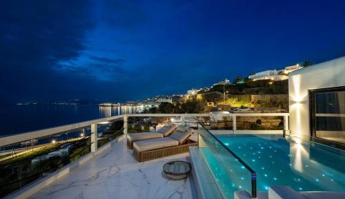 Suite with Private Pool & Sea View 