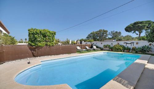 Villa with Garden View