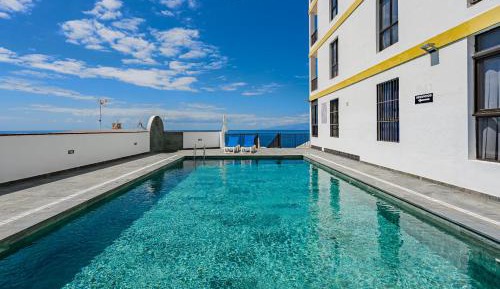 One-Bedroom Apartment with Sea View and Terrace