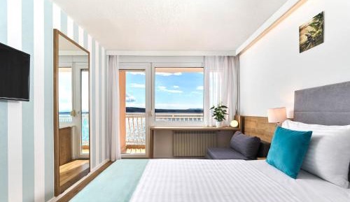 Superior Double Room with Balcony and Sea View
