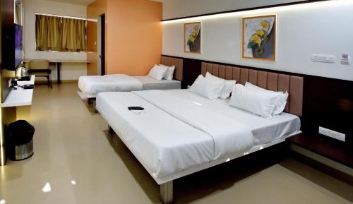 Deluxe Triple Room