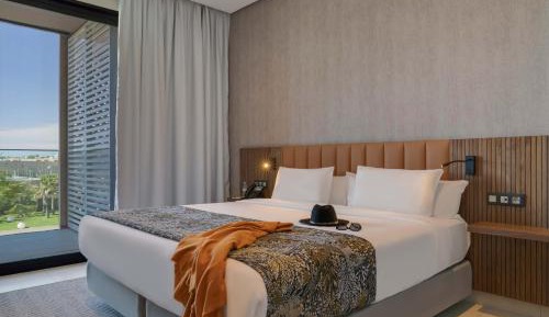 Premium Suite 