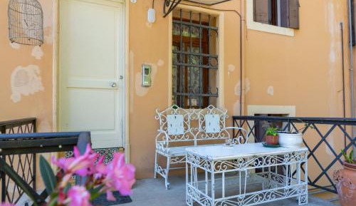 Studio with Balcony