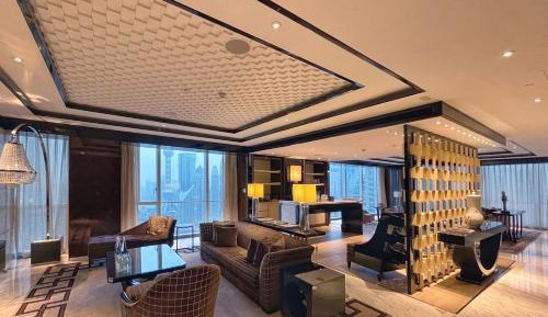 Three-Bedroom Presidential King Suite with River View
