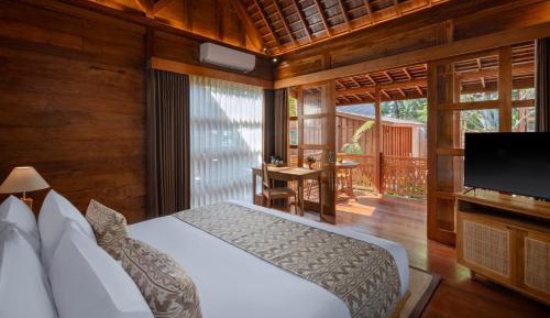 Wooden Deluxe Double Room