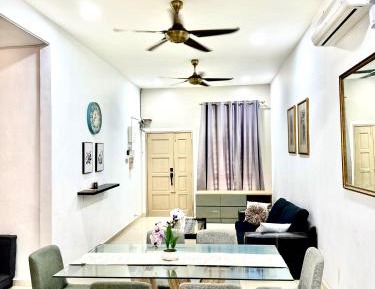 Three-Bedroom Holiday Home 