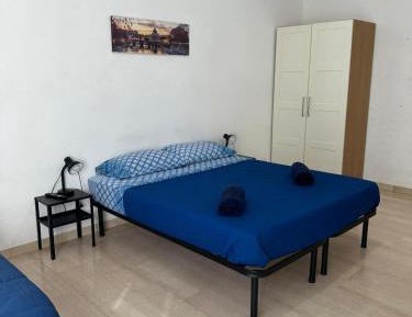 Basic Triple Room with Shared Bathroom