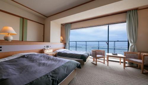 Family Room with Sea View