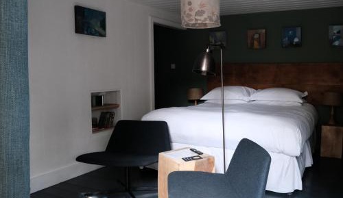 Room Eight