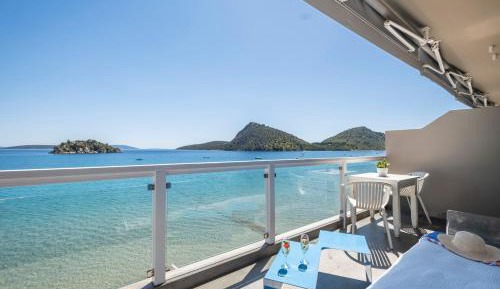 Deluxe Suite with Sea View