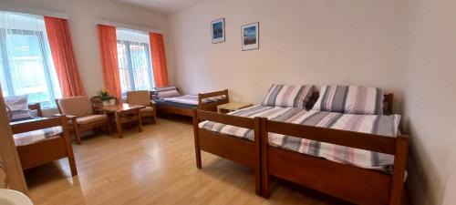 Economy Quadruple Room