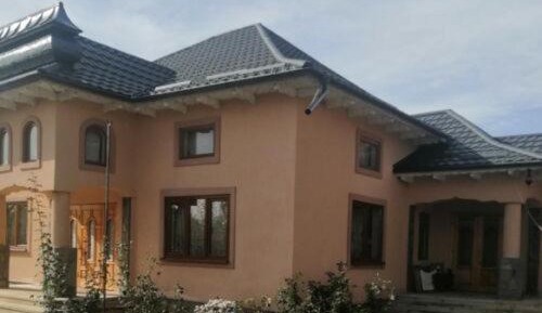 Four-Bedroom Holiday Home