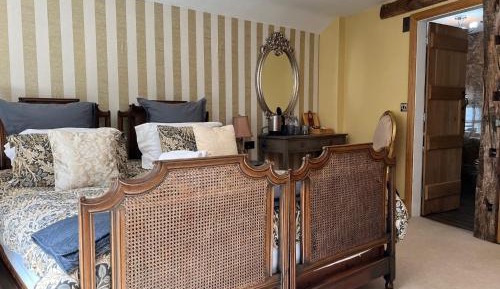 Deluxe Double or Twin Room