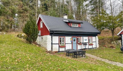 One-Bedroom Holiday Home
