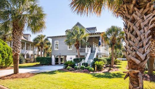 Four-Bedroom Holiday Home