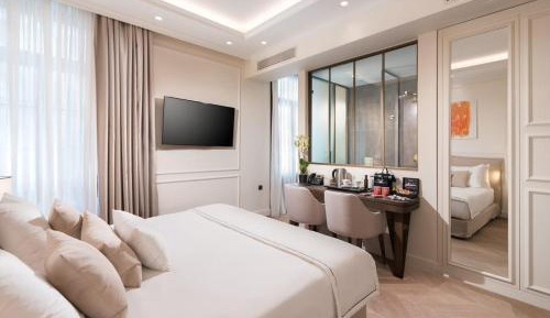 Standard Room with Balcony (Residence)